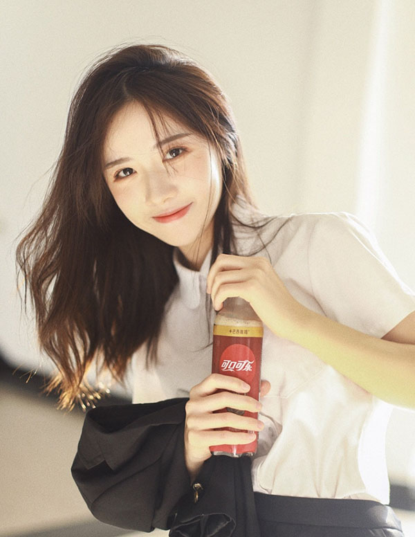 迪拜商务模特价格